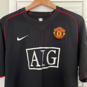 2007-2008 Manchester United away shirt with Giggs 11. Size L